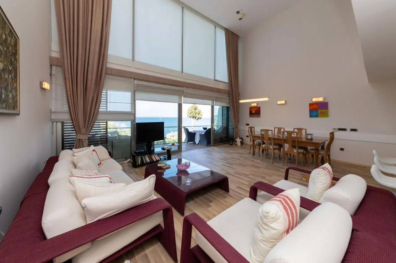 Regal Home With Shared Pool Near Beach In Bodrum Golturkbuku Turkey